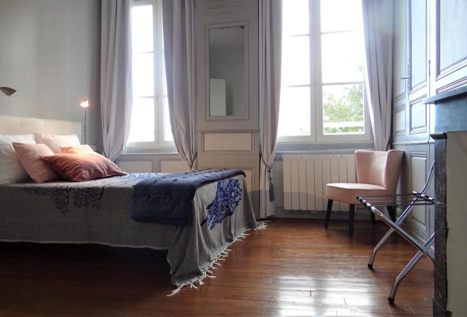 Le Cardinal Apartment Chartres Exterior photo